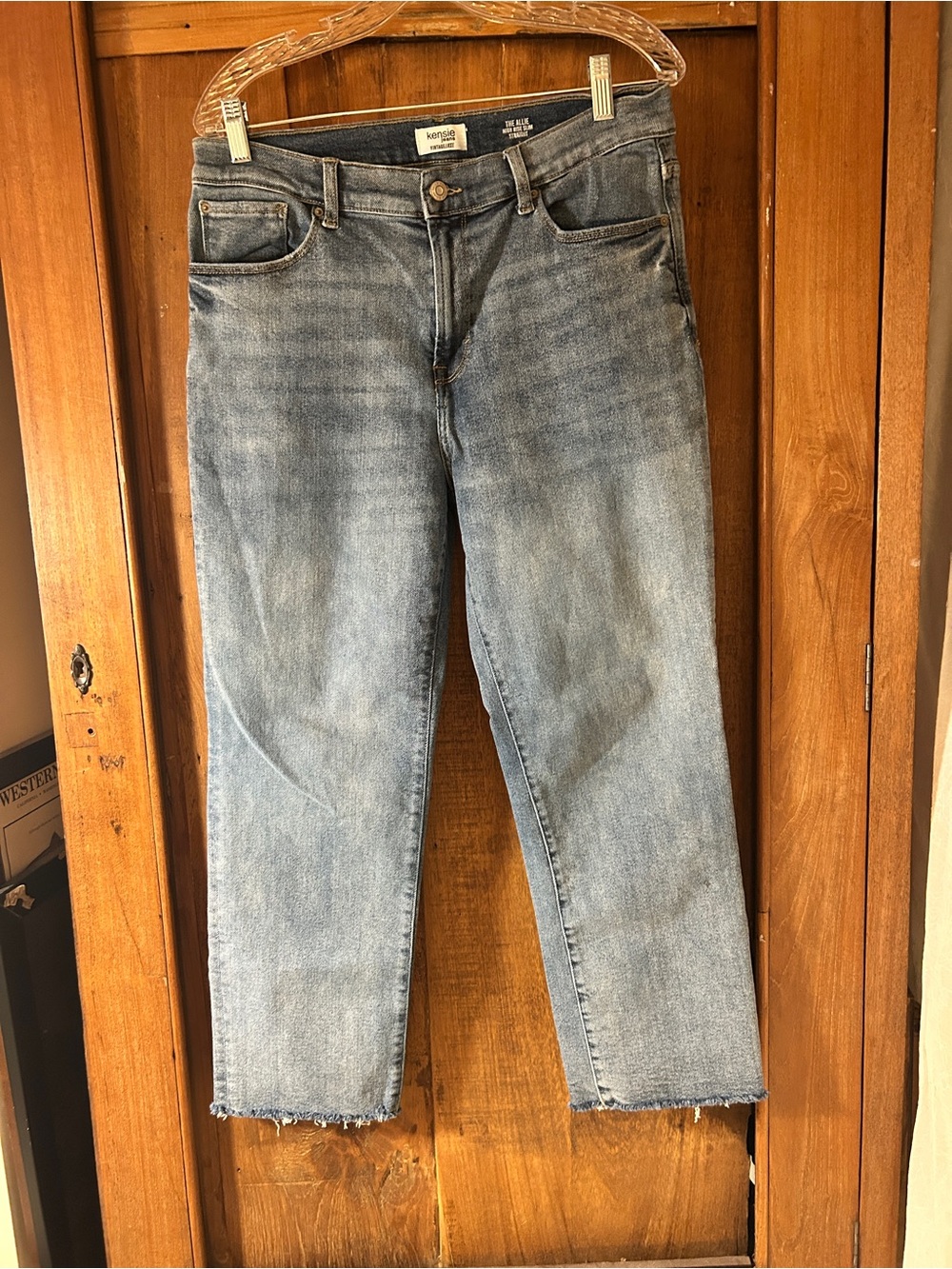Kensie vintage luxe Jeans “The Allie” High-Rise Slim Straight Jeans - Light Blue